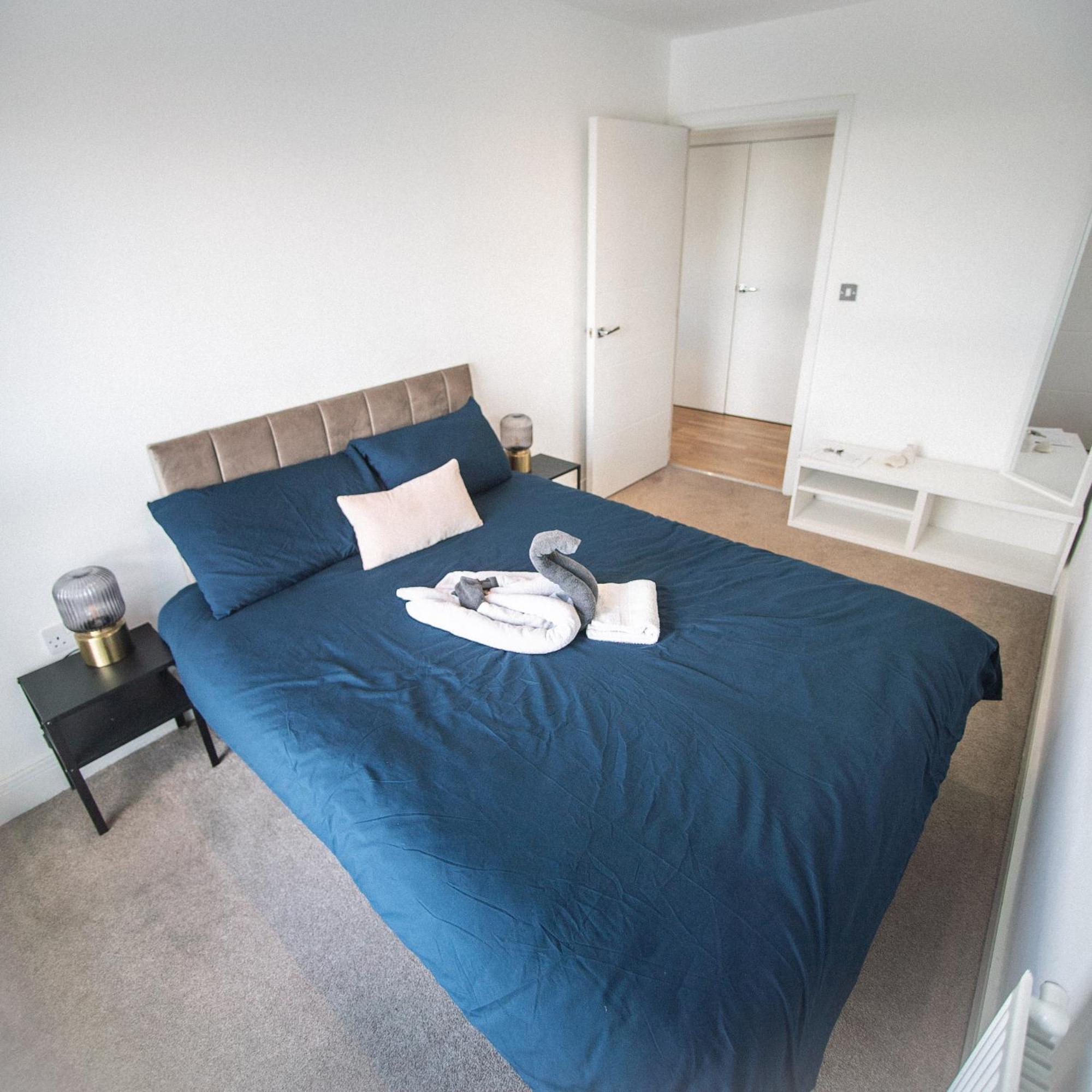 Stunning Riverside View Apartment, Near Canary Wharf & O2 Лондон Екстериор снимка